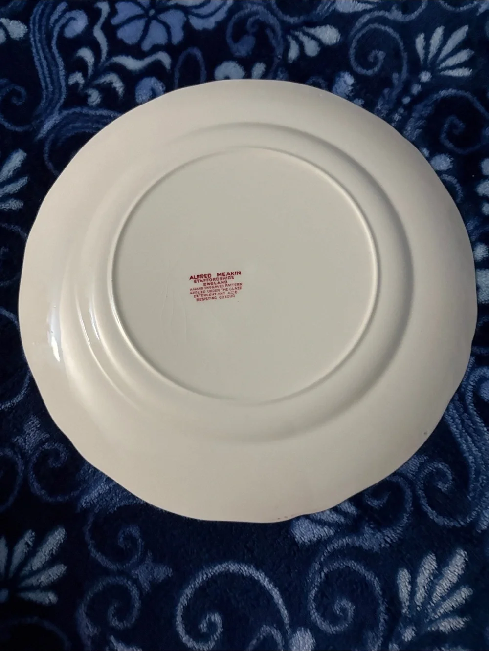 Decorative 'God Bless Our House' 1973 Calendar Collector Plate - Red